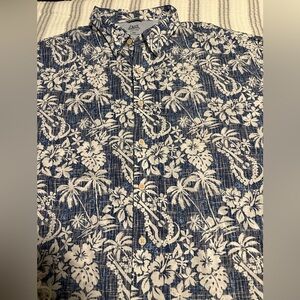 Mens button down short sleeve shirt.  3X